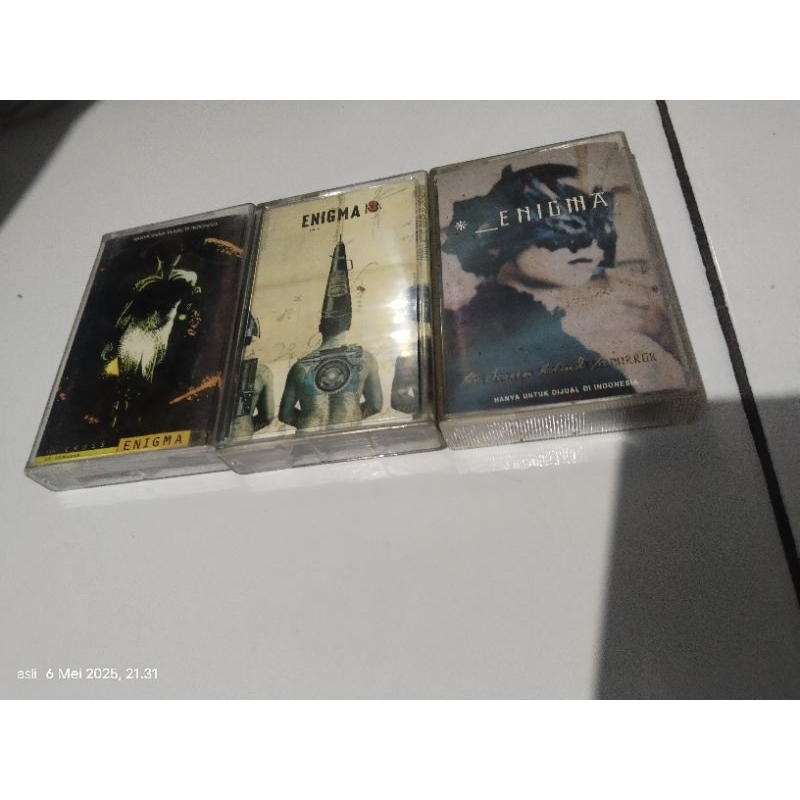 kaset pita enigma