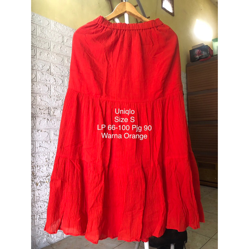 Preloved Uniqlo Tiered Skirt