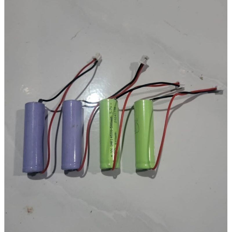 Baterai Lithium HONGLI 14500 3.7v Li-ion 500mAh plus soket & Baterai HONGLI 18650 800 mAh + soket