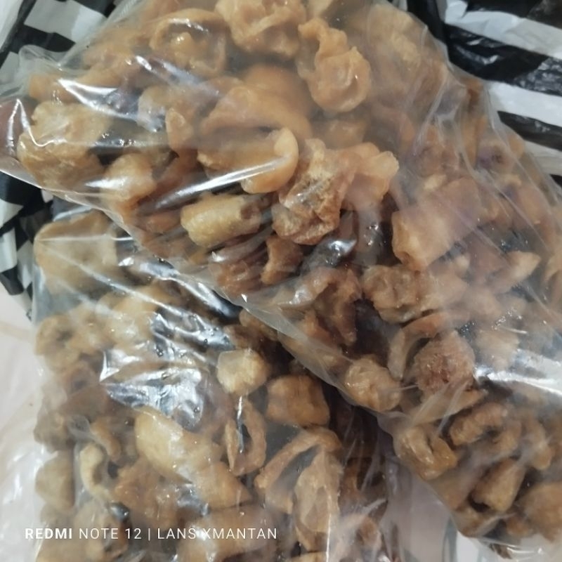 

kerupuk Babi siap goreng