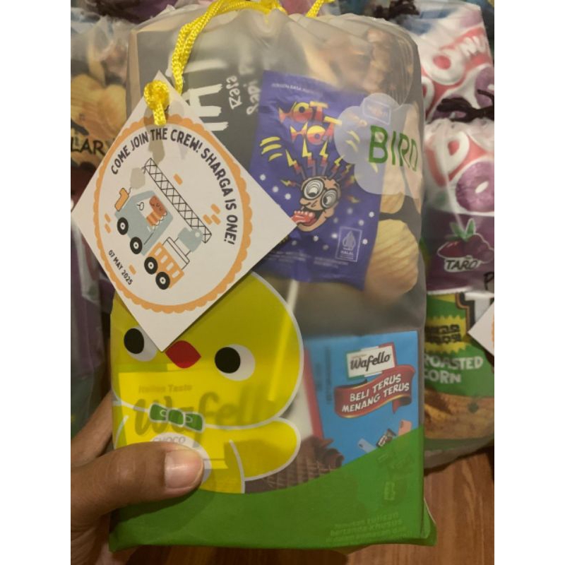 

PAKET SNACK ULTAH ANAK/HAMPERS SNACK ULTAH ANAK LUCU