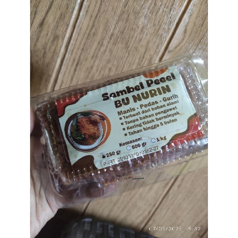 

Sambel Pecel Bu Nurin 250 gram | Manis - Pedas - Gurih