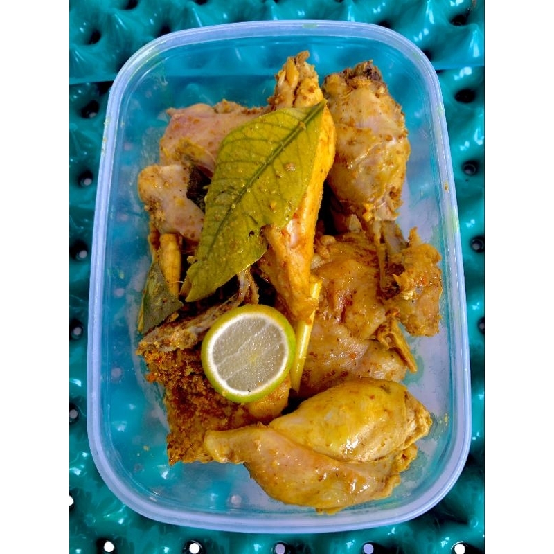 

Ayam ungkep bumbu kuning / ayam marinasi 250gr