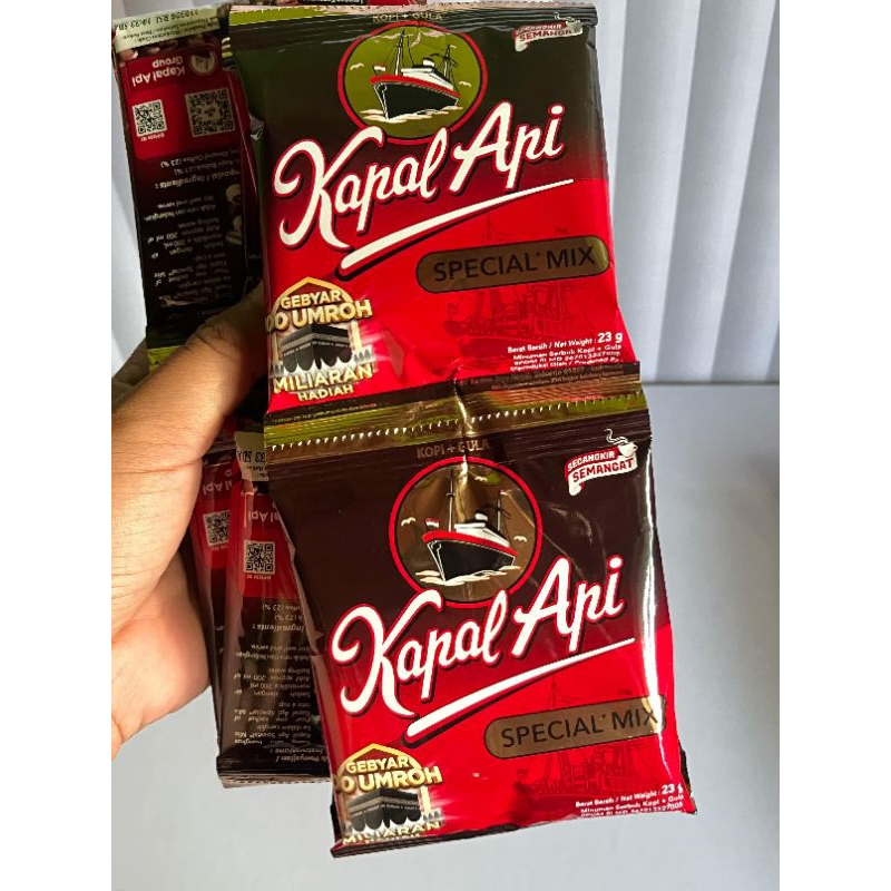 

KOPI KAPAL API 23gr 1 renceng 10 sachet