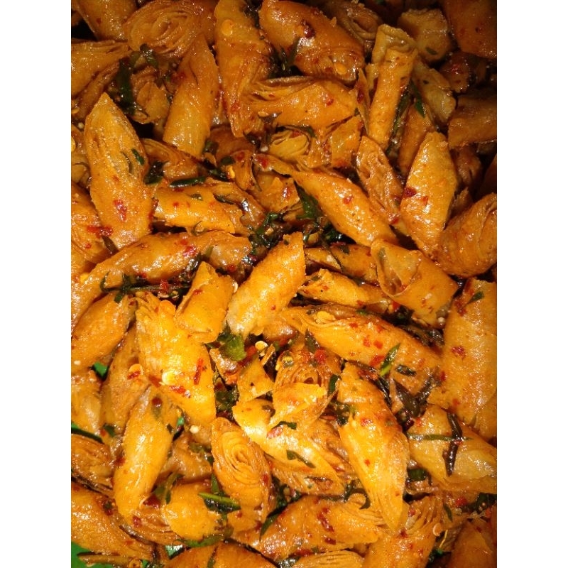 

Lumpia kering 100gram rasa pedas dan original daun jeruk