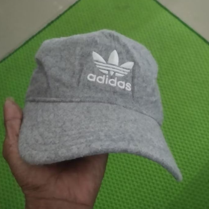 Topi Adidas Trifoil