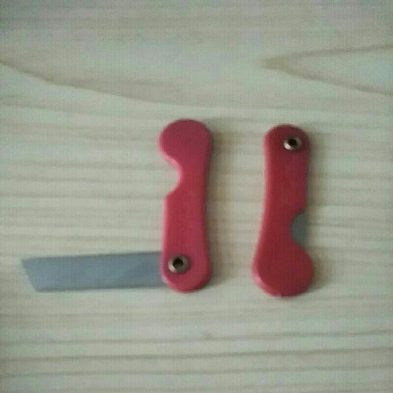 Pisau Lipat Kecil tajam praktis