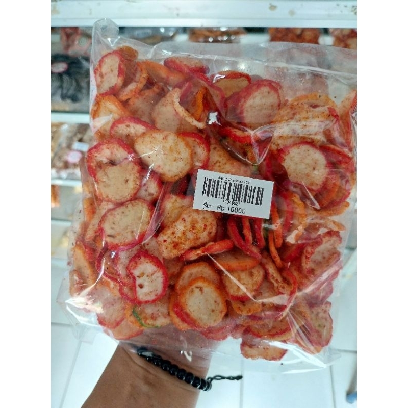 

serba 10000. cemilan kita. makanan ringan, snack. kerupuk seblak, kuping gajah, kacang banpol