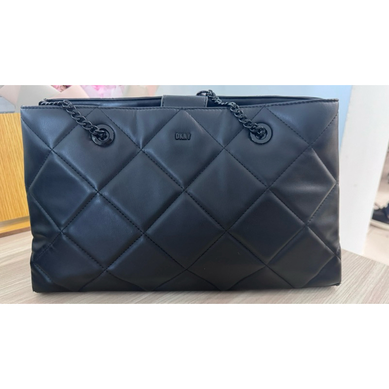 Preloved DKNY quilted shoulder bag cantik banget