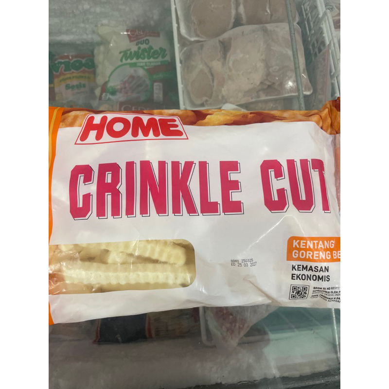 

Kentang Crincle Cut Home 1 kg Kentang goreng beku