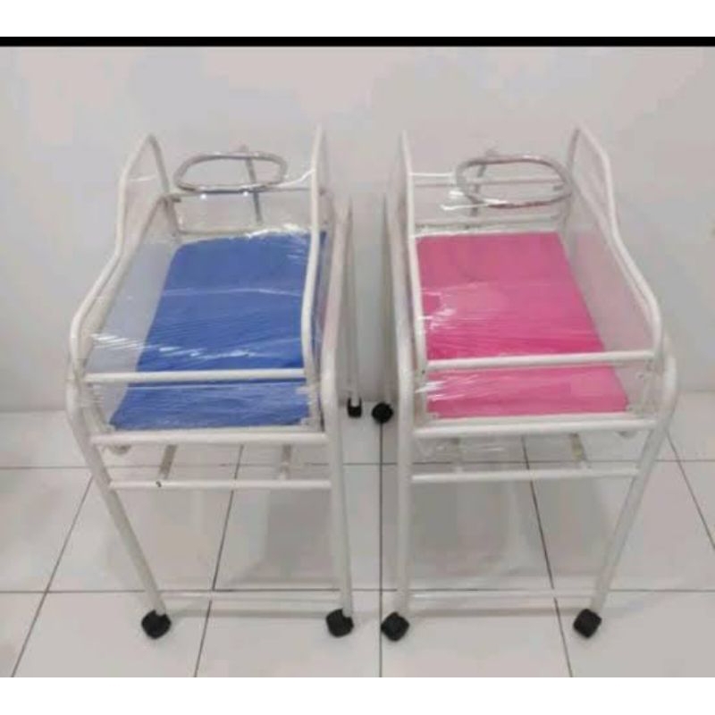 Box Bayi Besi / Tempat Tidur Bayi