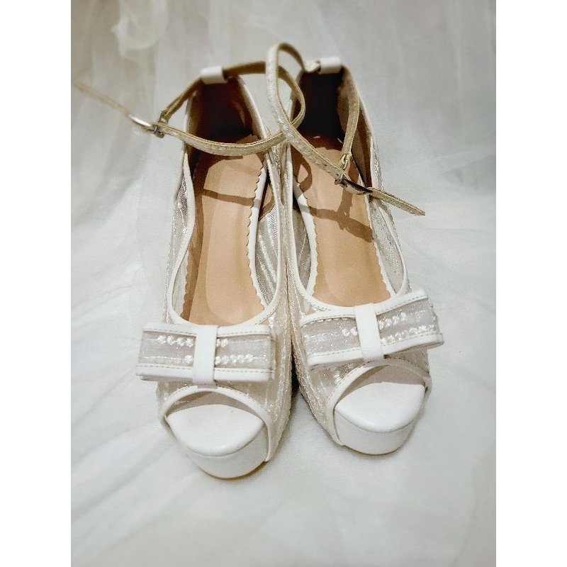 sepatu pengantin putih / bride shoes 12 cm platform size 38 / white shoes heels