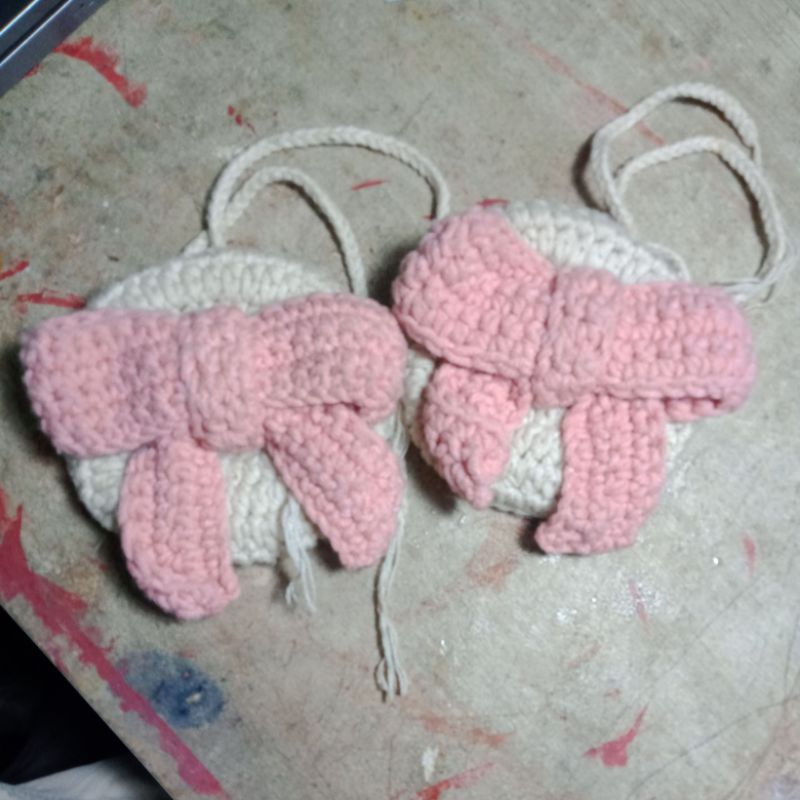 preloved headphone P9 crochet pita case