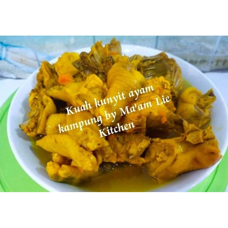 

Kuah kunyit ayam kampung masakan kalimantan