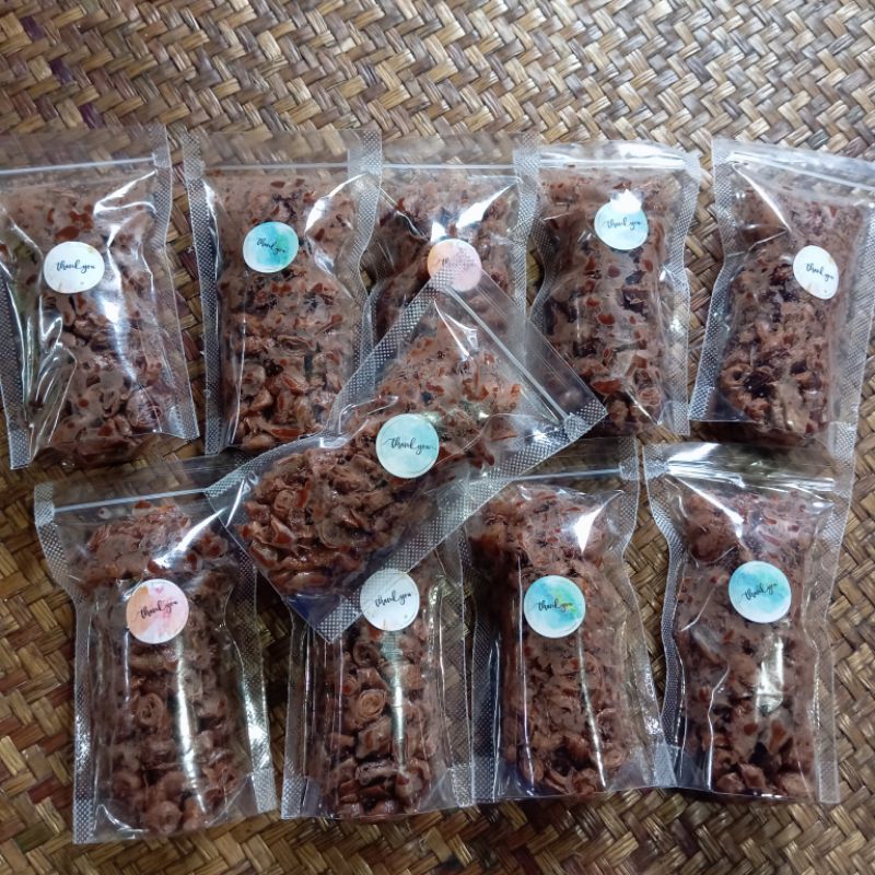 

cemilan gurih manis 'keripik lumpia garing'