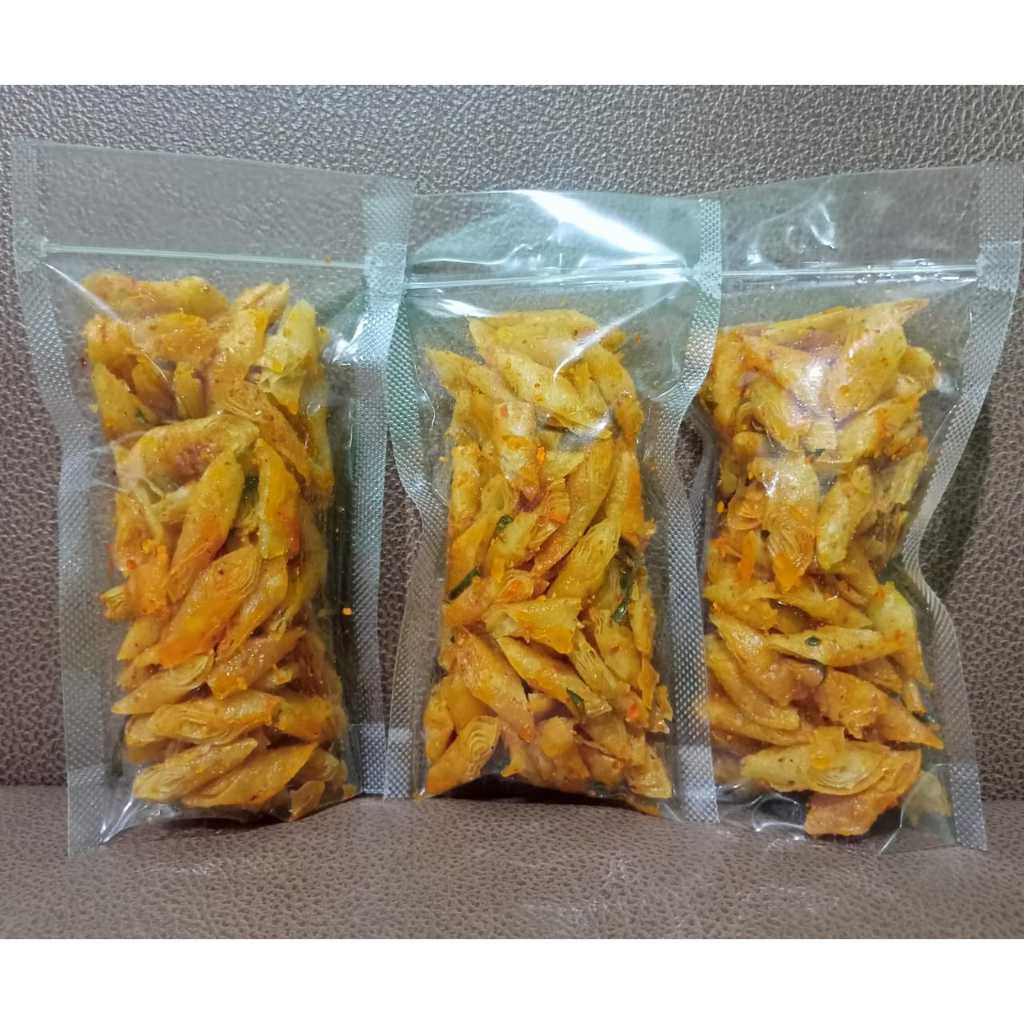 

Keripik Lumpia Pedas Daun Jeruk enak dan gurih paket 3 bungkus