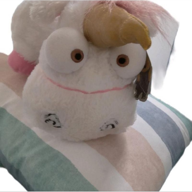 Boneka unicorn Lucky karakter Agnes di film Minion