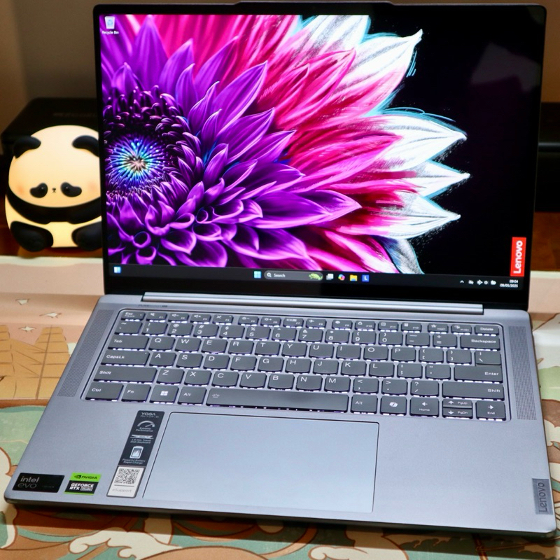 Lenovo Yoga Pro 7i 2024 I Intel Ultra 9 I RTX 4060 8GB I 32GB I 1 TB SSD