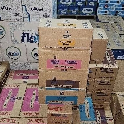 

ED 11.25 CTN 24*250ML - SUSU ULTRA 250ML ISI 24 PCS RASA COKLAT PUTIH STROBERI / SUSU UHT