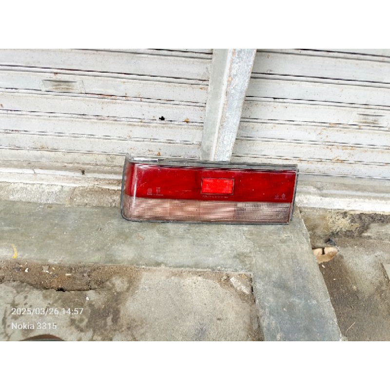Lampu Belakang Mazda 323 Trendy Ford Laser 1990 Kiri Original Copotan