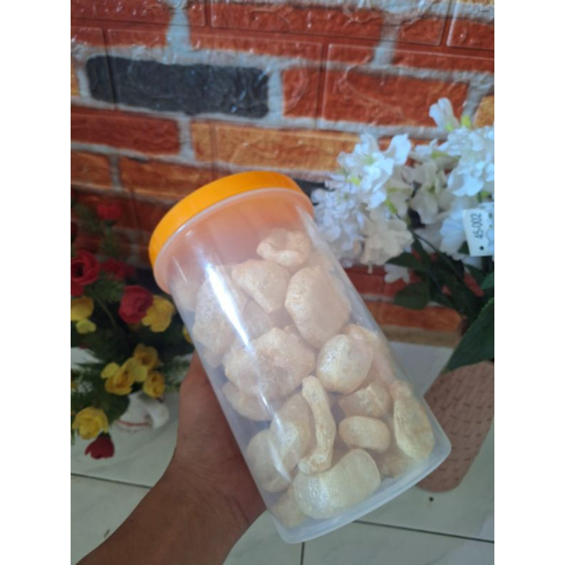 

kerupuk kulit sapi/ jangek khas batu sangkar (Sumbar) halal free toples 1300 l