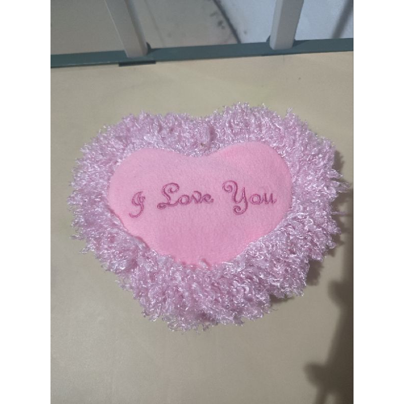 Bantal Love Lucu Warna Pink