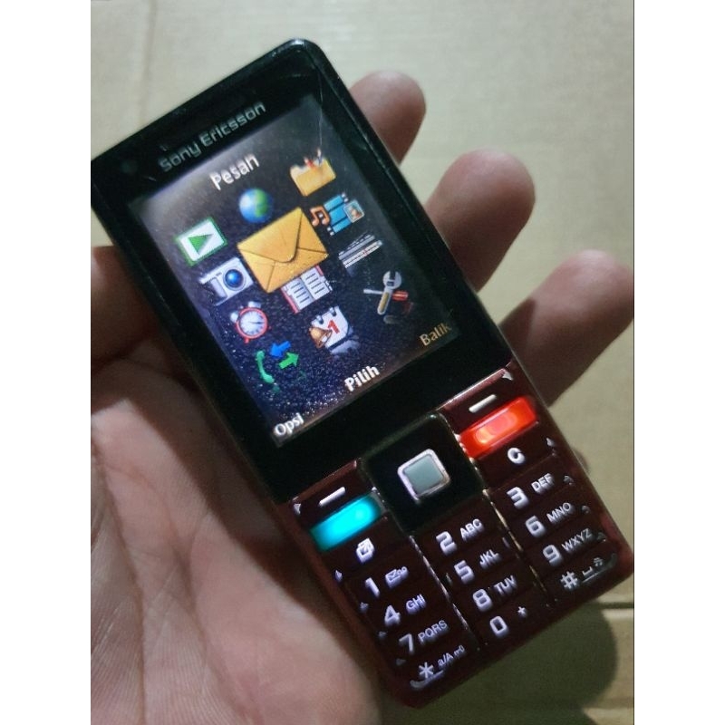 Sony Ericsson J105 Naite merah