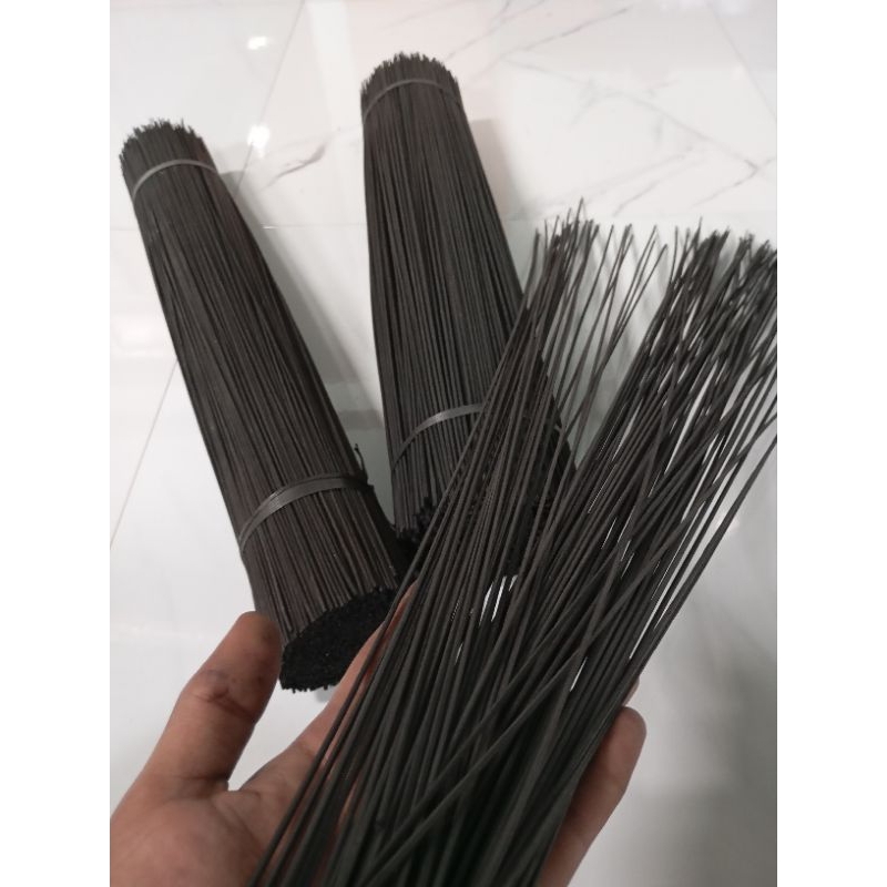 Ruji sangkar burung 2.5mm 65cm 200pcs bahan bambu semi kulitan warna hitam