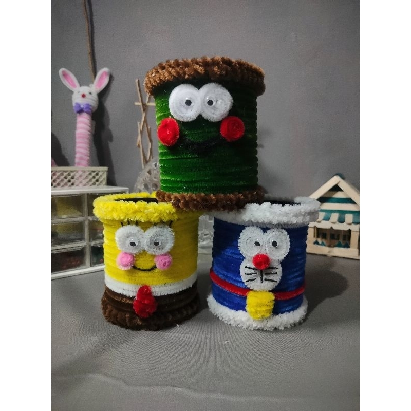 

Tempat Pensil Karakter Lucu dari Kawat Bulu | Handmade Unik & Gemas
