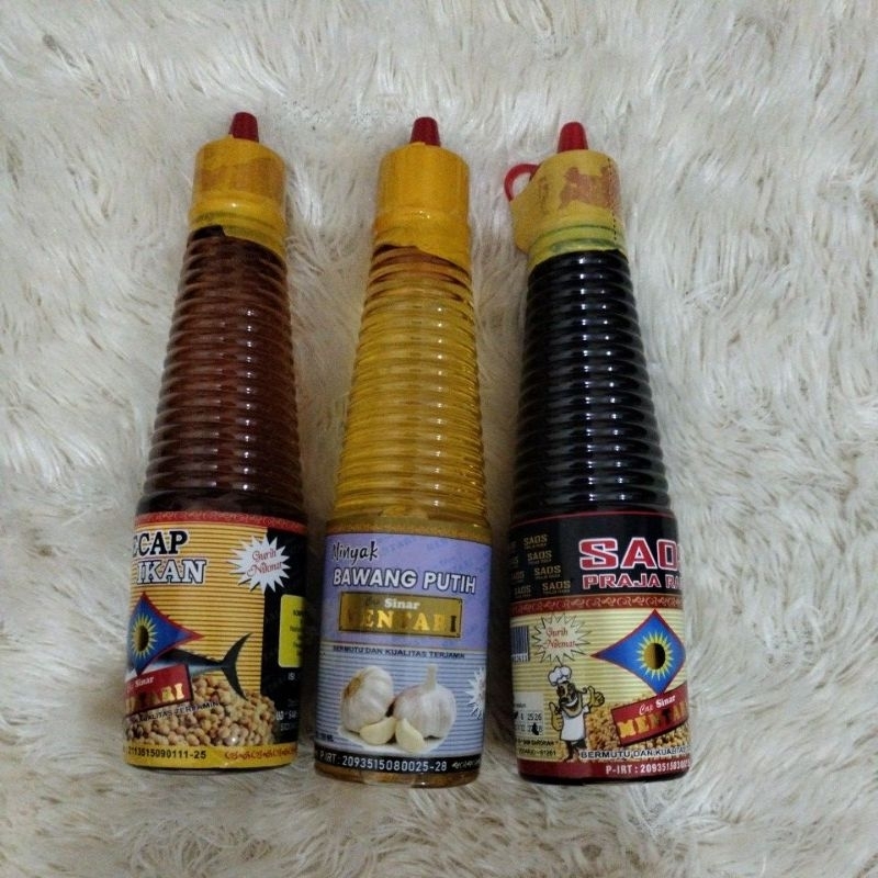 

paket 3 botol kecap ikan,minyak bawang putih,saos prajarasa Cap sinar mentari 150ml