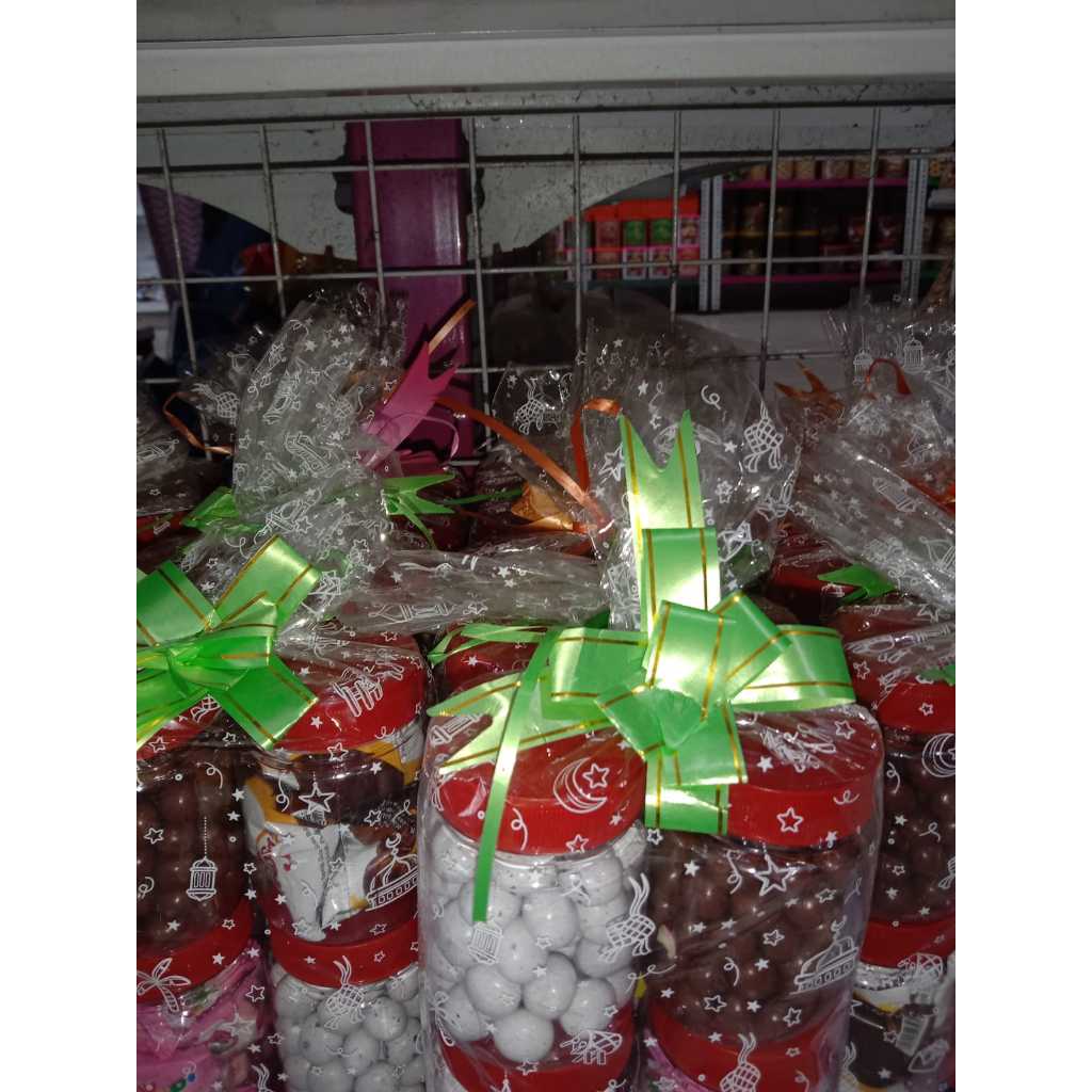 

Cod / Paket parcel mini isi 6 toples biskuit coklat permen mix varian random / Parcel coklat isi 6 toples / Parsel coklat permen premium isi 6 toples