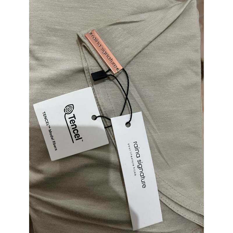 Raina Signature Zia Tencel Segitiga Instan Oval Syar’i - Hijab Instant Bahan Tencel