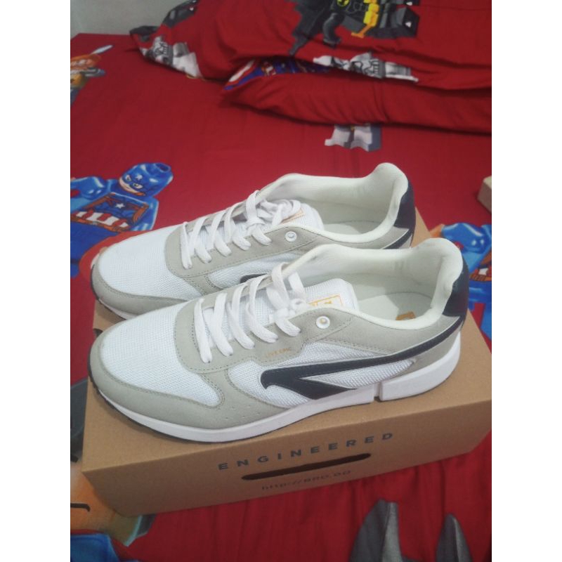 Sepatu Pria, Sepatu second, Sepatu murah Brodo Corsa White-Navy