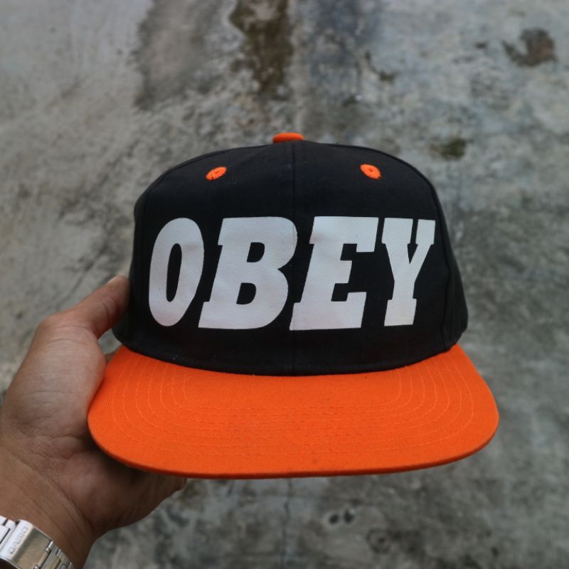 TOPI OBEY / SNAPBACK OBEY