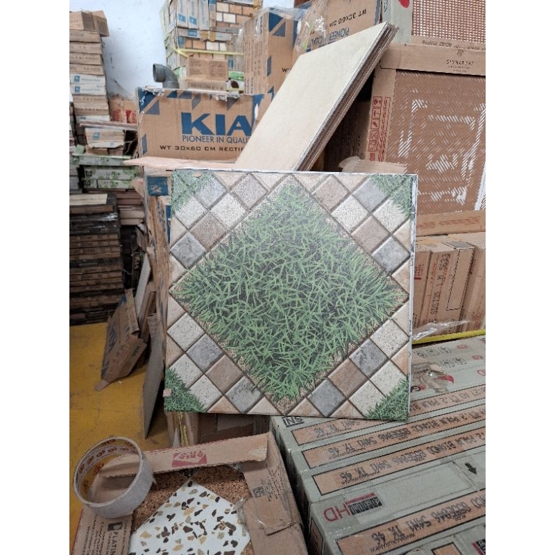 KERAMIK LANTAI KASAR 40X40 GRASSY GREEN KIA