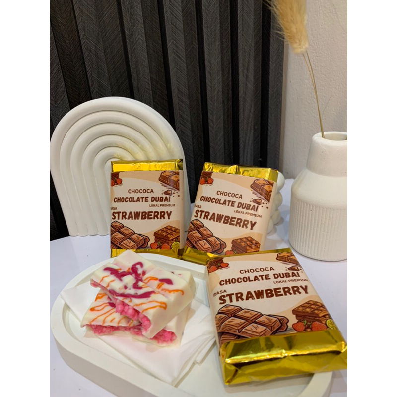 

Coklat Dubai rasa strawberry terbaru coklat viral 80gram lokal premium coklat strawberry cemilan COD