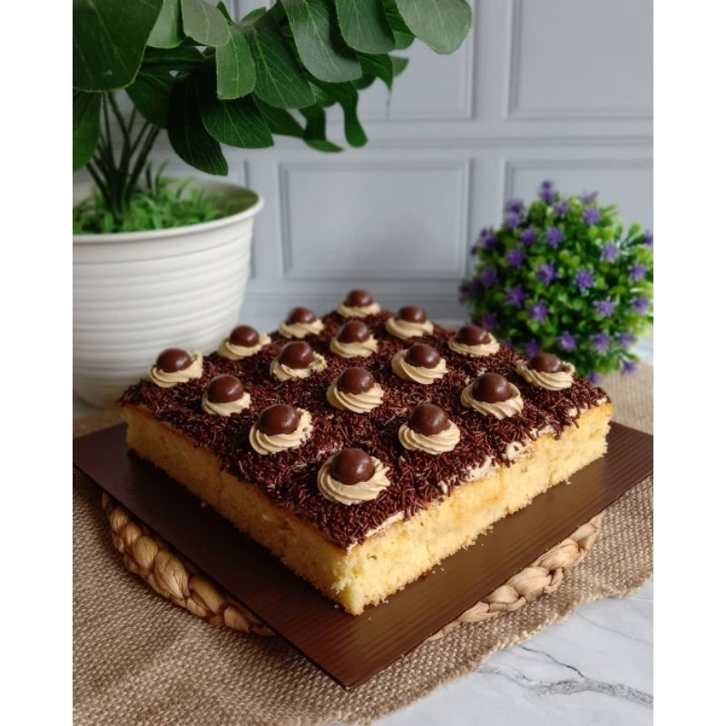 

Nuna's Cake Potong, Bolu Potong, Bolu Hantaran Slice Cake Banyuwangi