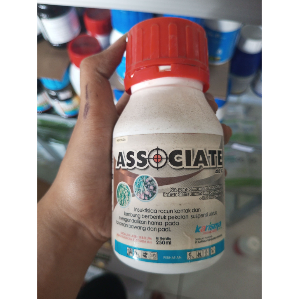 ASSOCIATE 200SC - 250ml / Insektisida Spesialis Hama Ulat / Emamektin benzoat + Indoksakarb