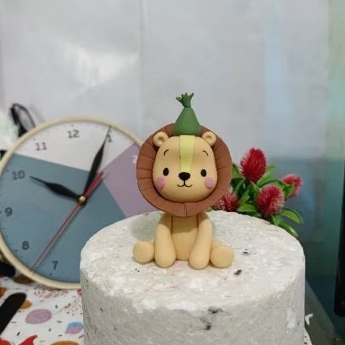 

custome figurine fondant lion. topper kue ulang tahun.