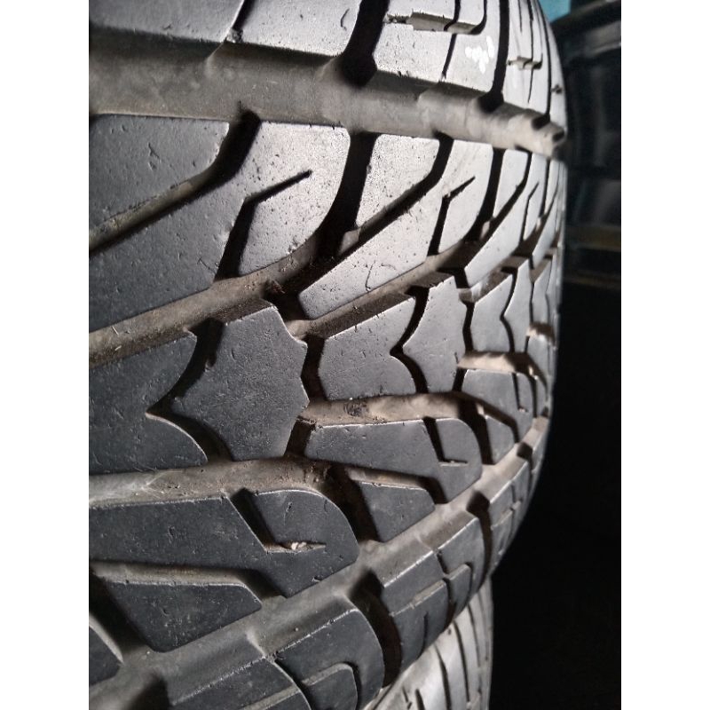 ban R20 275 55 nexen roadian