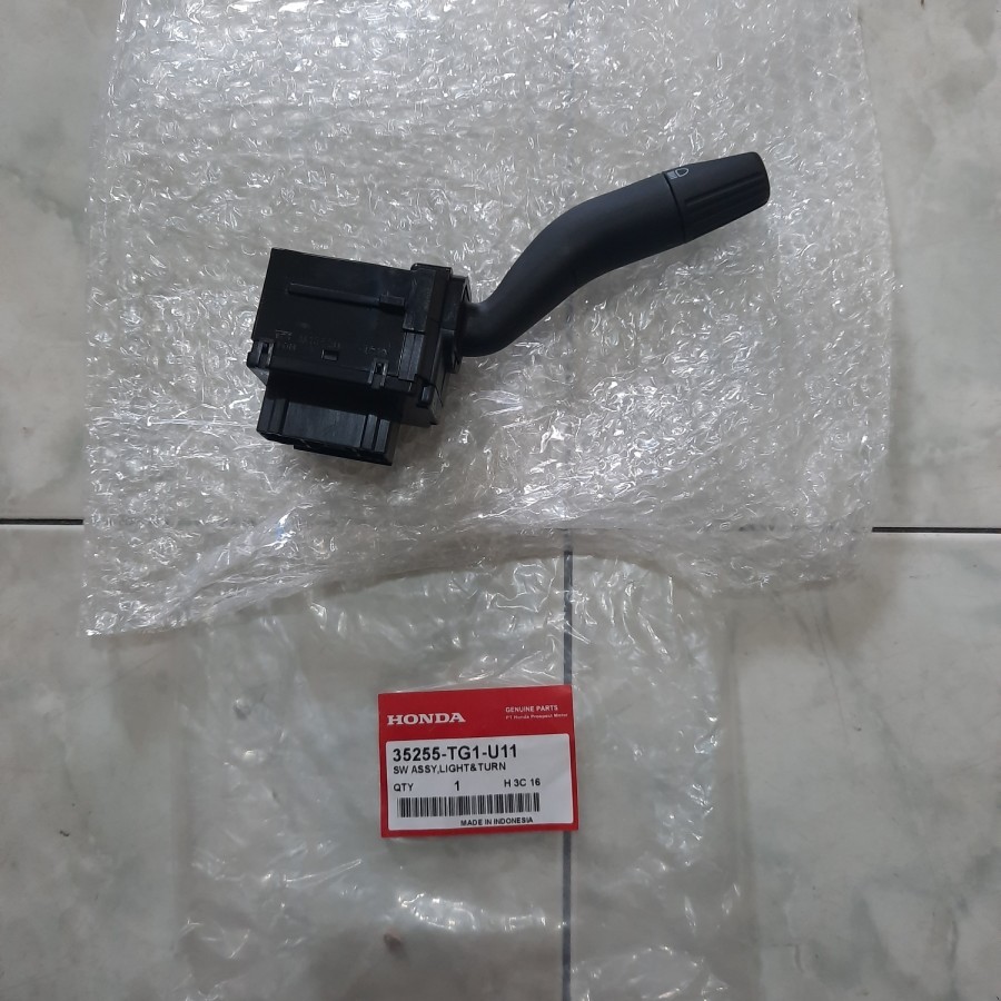 switch saklar sen lampu depan / foglamp kanan stir mobilio brio ori