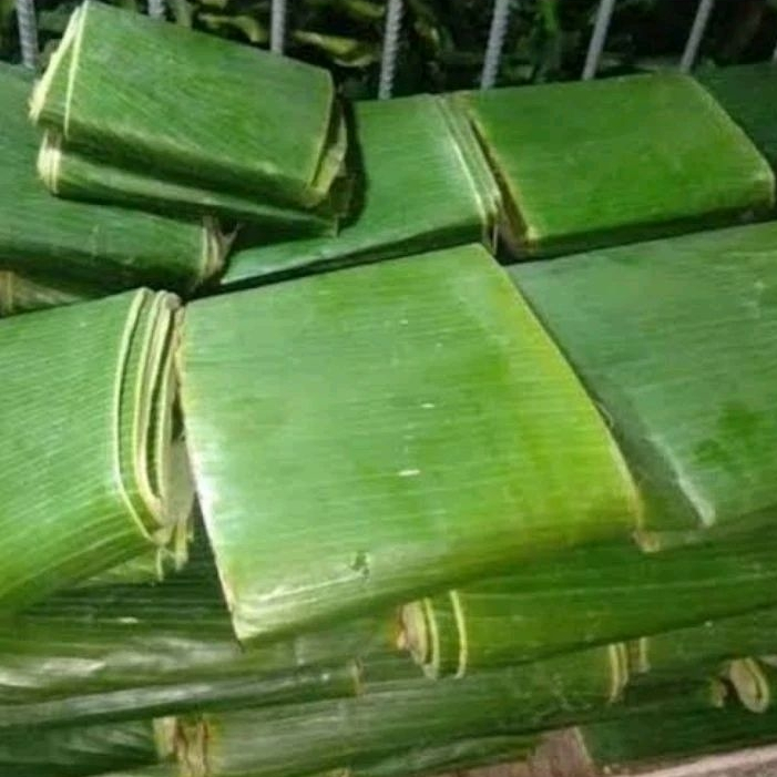 

Daun pisang fresh 1 ikat untuk makanan
