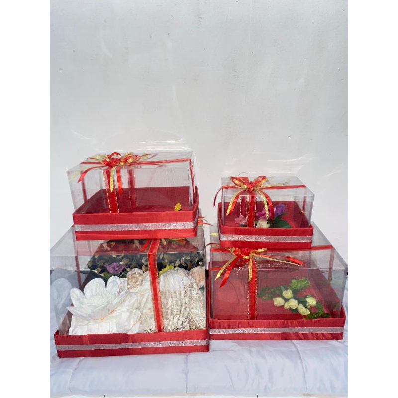 

Hantaran Premium Merah Free Pernak Pernik Random