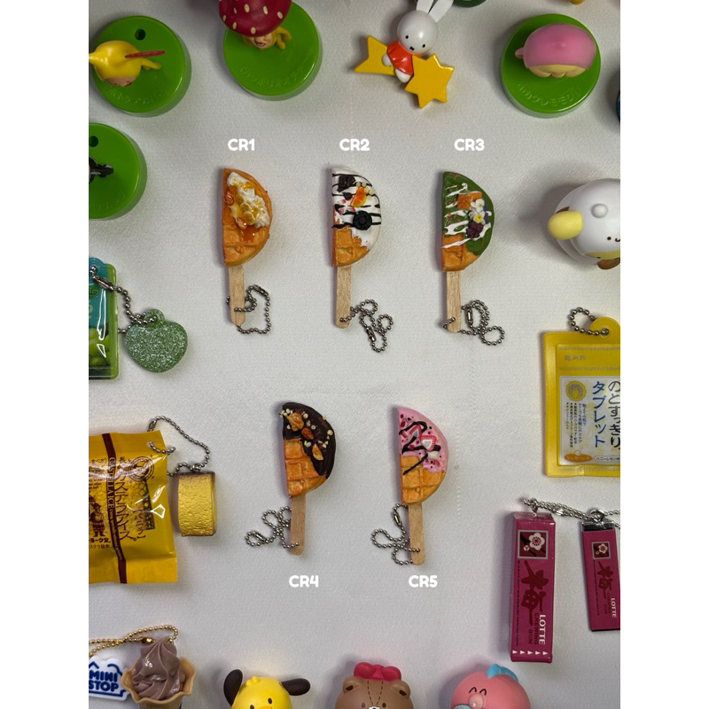 croffle charm - gantungan croffle gacha jepang