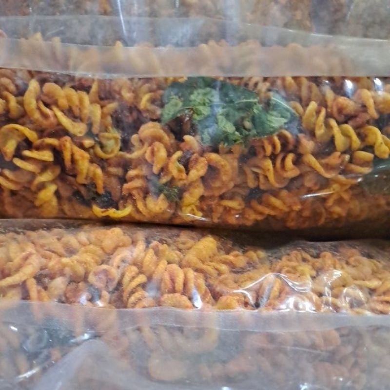 

Makaroni spiral extra pedas daun jeruk 1kg