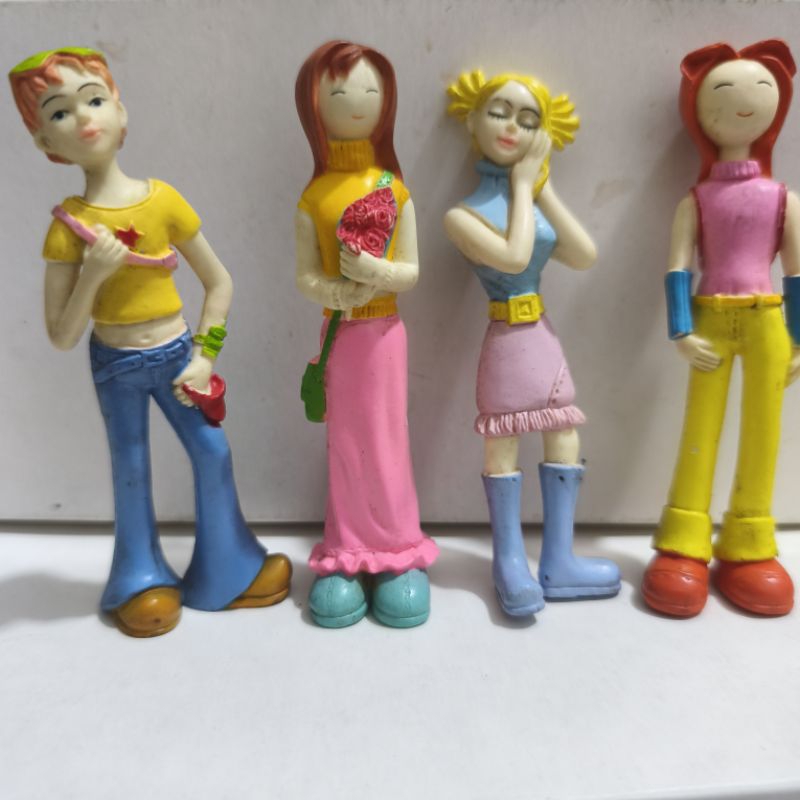 figure cewek vintage preloved mainan cewek