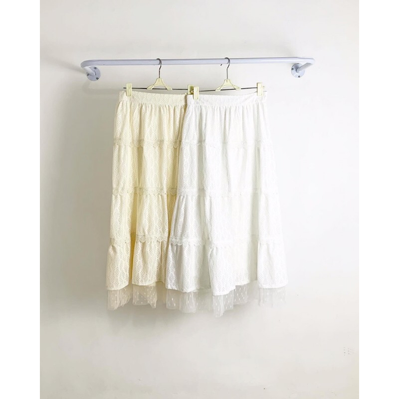 Rumi umpak skirt- skirt laces