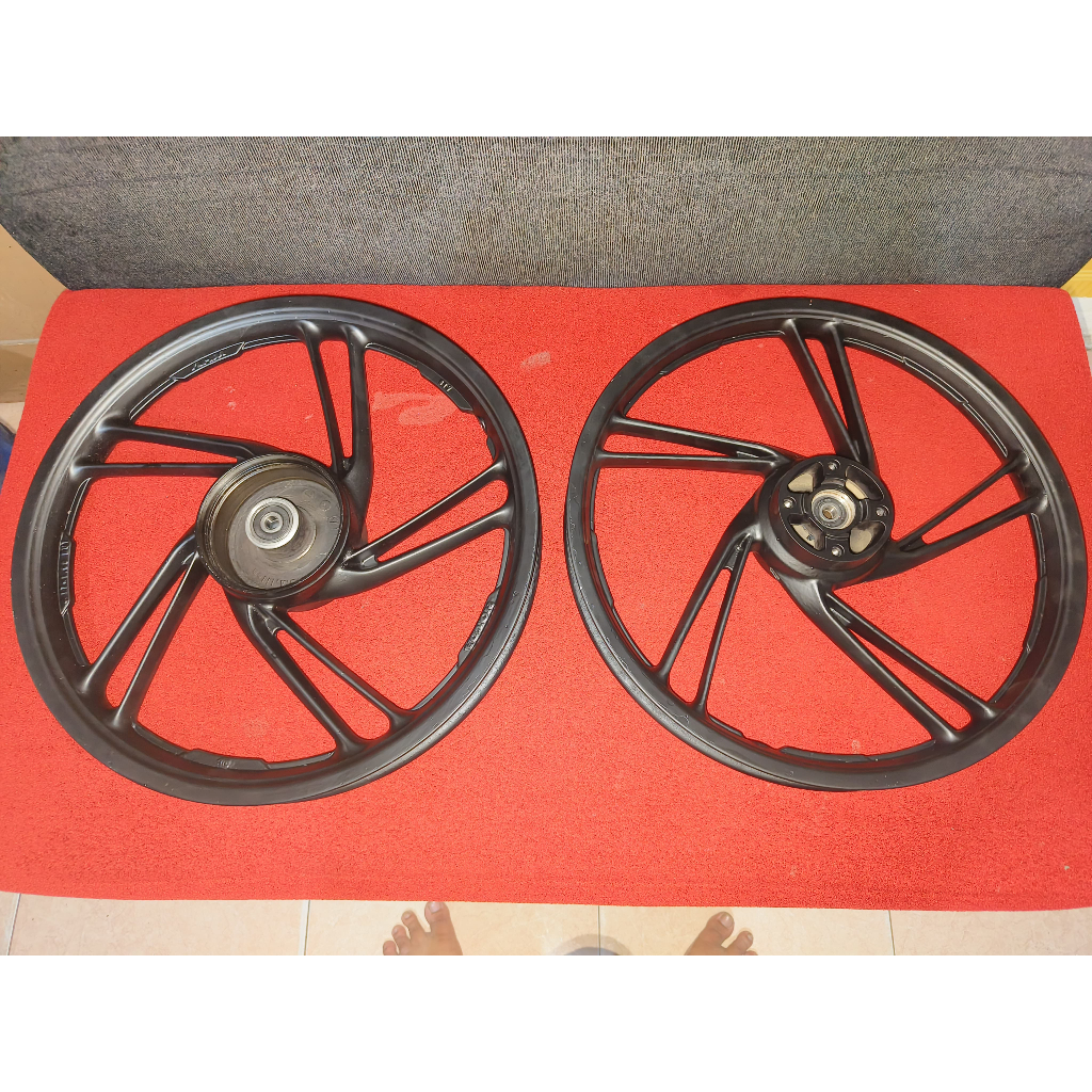 VELG MOTOR BLADE/ABSOLUTE REVO DEPAN BELAKANG ORIGINAL HONDA AHM (SECOND)