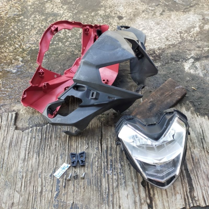 Batok Kepala Bodi Body Cover Bagian Depan A set Lampu Depan Reflektor Head Lamp Headlamp Warna Asli 