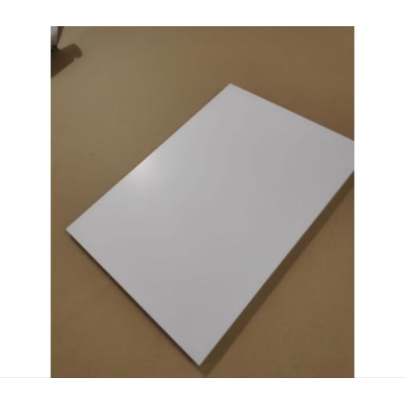 

Kertas NEWTOP 158 GSM A4 isi 10 Lembar / Kertas Yupo ANTI AIR 158 gram Anti Sobek